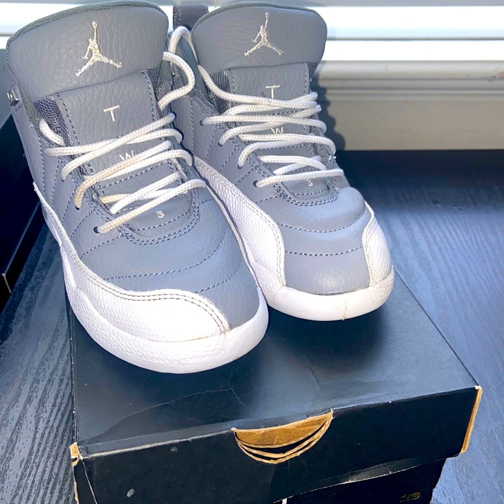 Jordan 12 Retro Little Kids Size 11